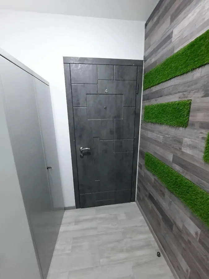 Посуточно Мини-Студия Метро Минская Киев Apartamento
