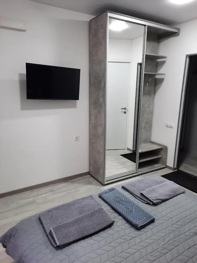 Посуточно Мини-Студия Метро Минская Киев Apartment Kyiv